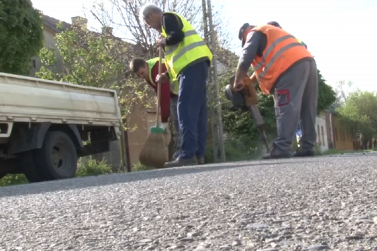 Kiemelt figyelmet kap a jövőben is Dombóváron a járdák, utak minőségjavítása