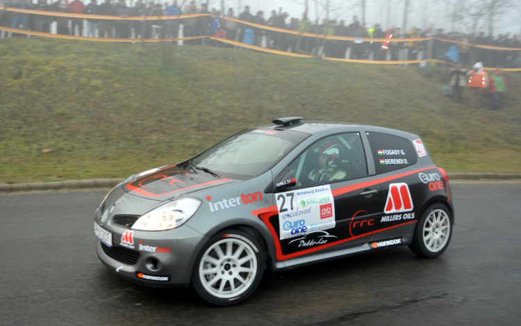 Új autó, új remények