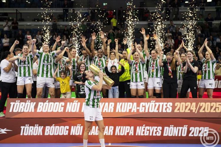 Női kézilabda MK - Hétméteresekkel nyert, sorozatban negyedszer a Ferencvárosé a trófea