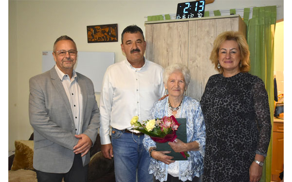 90. születésnapján köszöntötték Bonyár Sándornét