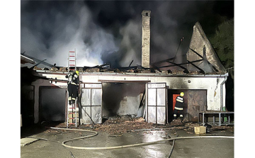 Gyulajon és Tamásiban volt szükség a tűzoltókra